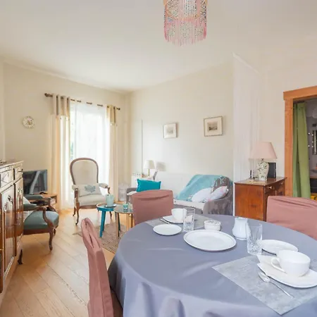 アパート Au Petit Bonheur Proche Centre Et エクスレバン