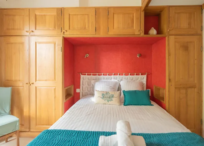 Au Petit Bonheur Proche Centre Et *