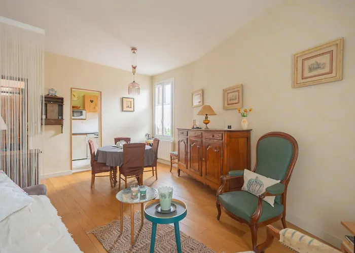 Au Petit Bonheur Proche Centre Et