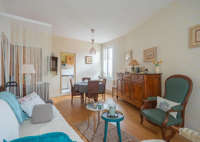 アパート Au Petit Bonheur Proche Centre Et エクスレバン